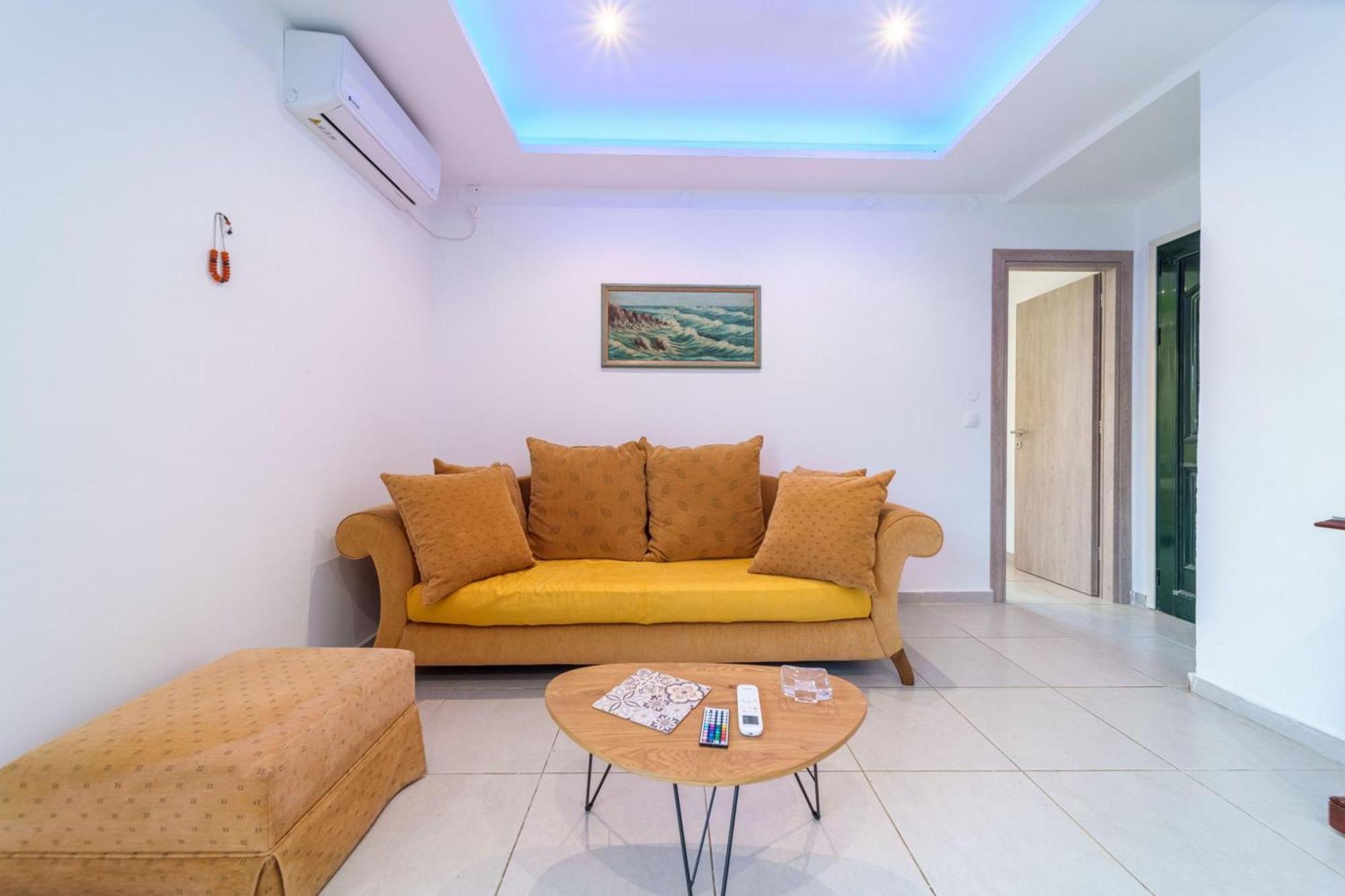 Iphigenia Apartments At กาเตลิออส ภายนอก รูปภาพ