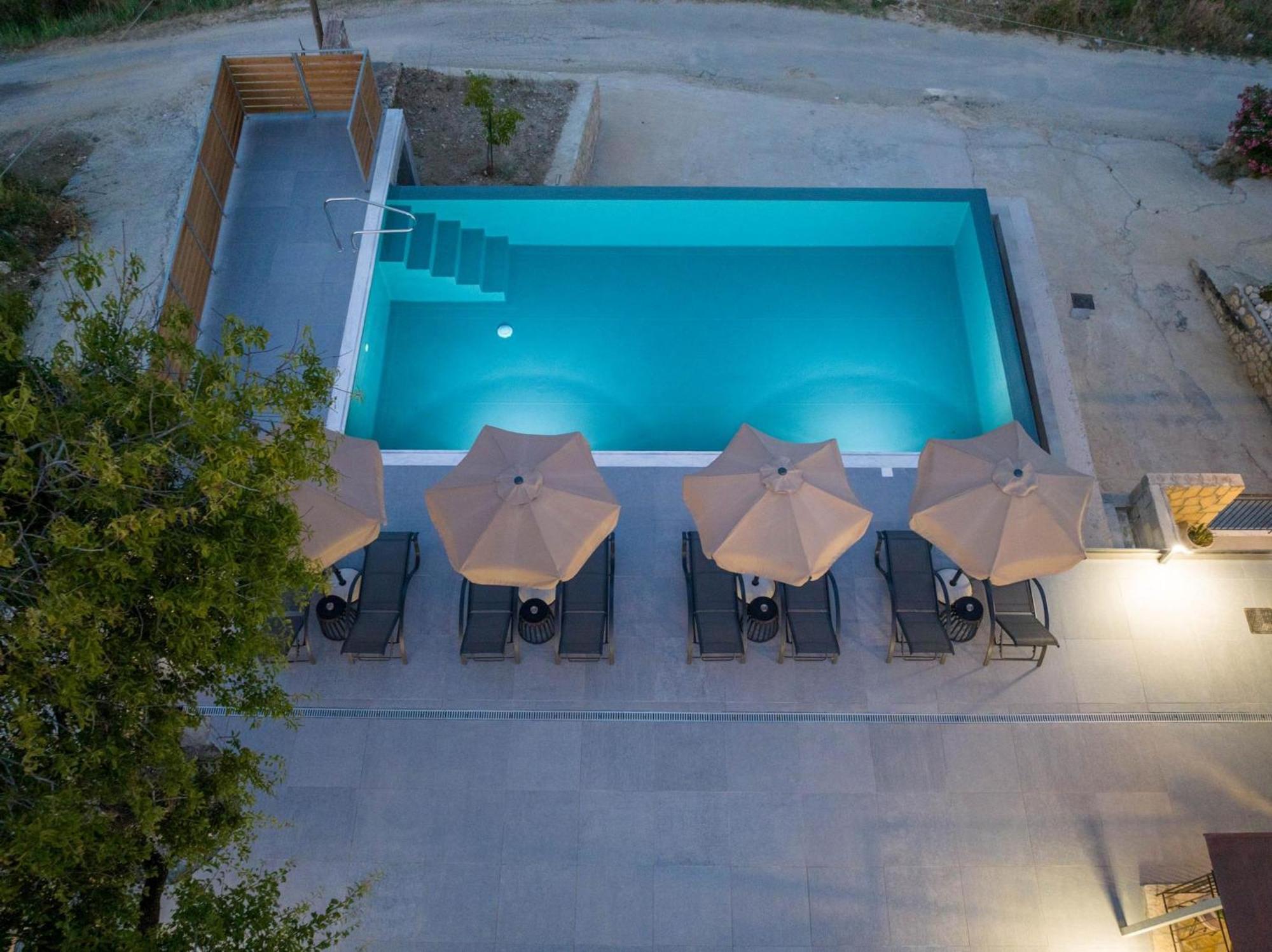 Iphigenia Apartments At กาเตลิออส ภายนอก รูปภาพ