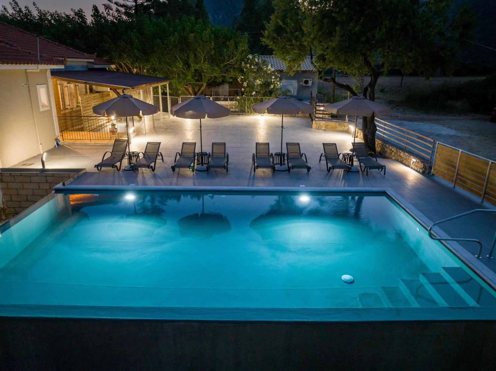 Iphigenia Apartments At กาเตลิออส ภายนอก รูปภาพ